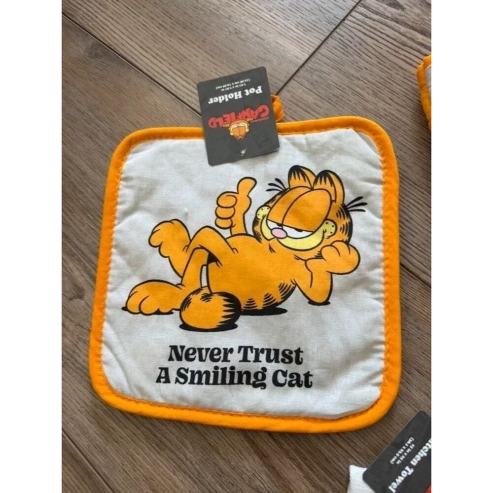 Garfield Bundle Kitchen - Picture 3 of 5